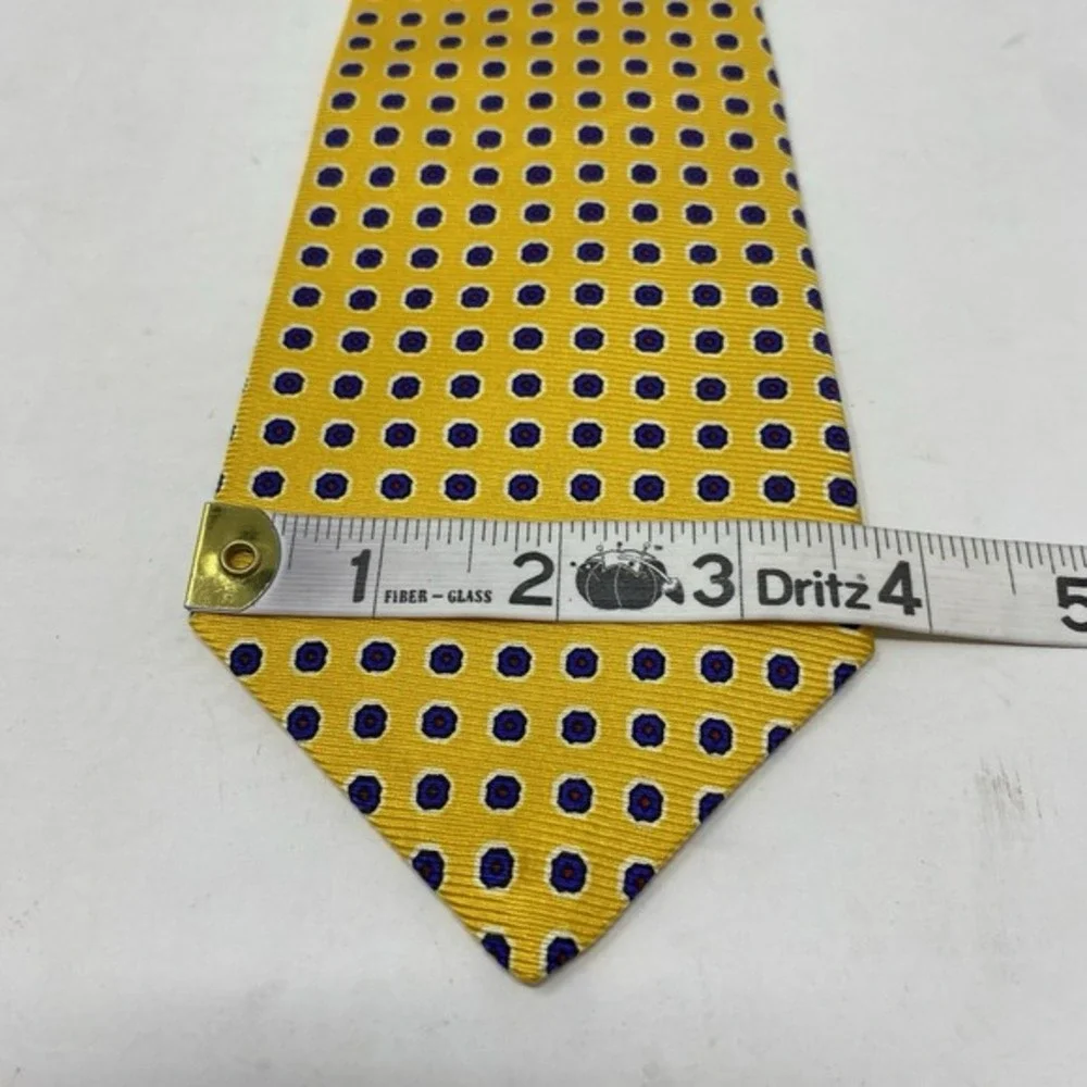 Lauren Ralph Lauren Mens Necktie 100% Silk Made in USA Hand Finish Yellow Logo